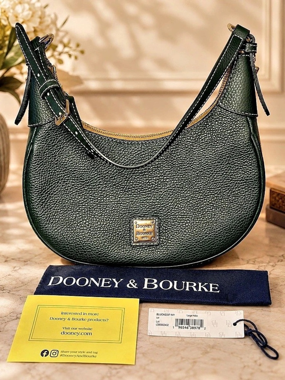 🌟Dooney & Bourke🌟 Lucca Leather Large Hobo Green